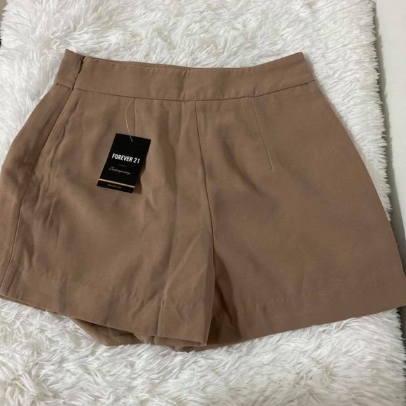 SOLD Forever 21 Contemporary Khaki Skort - Picture 4 of 5